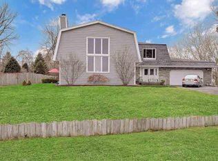 10704 Lakeshore Dr, Pleasant Prairie, WI 53158