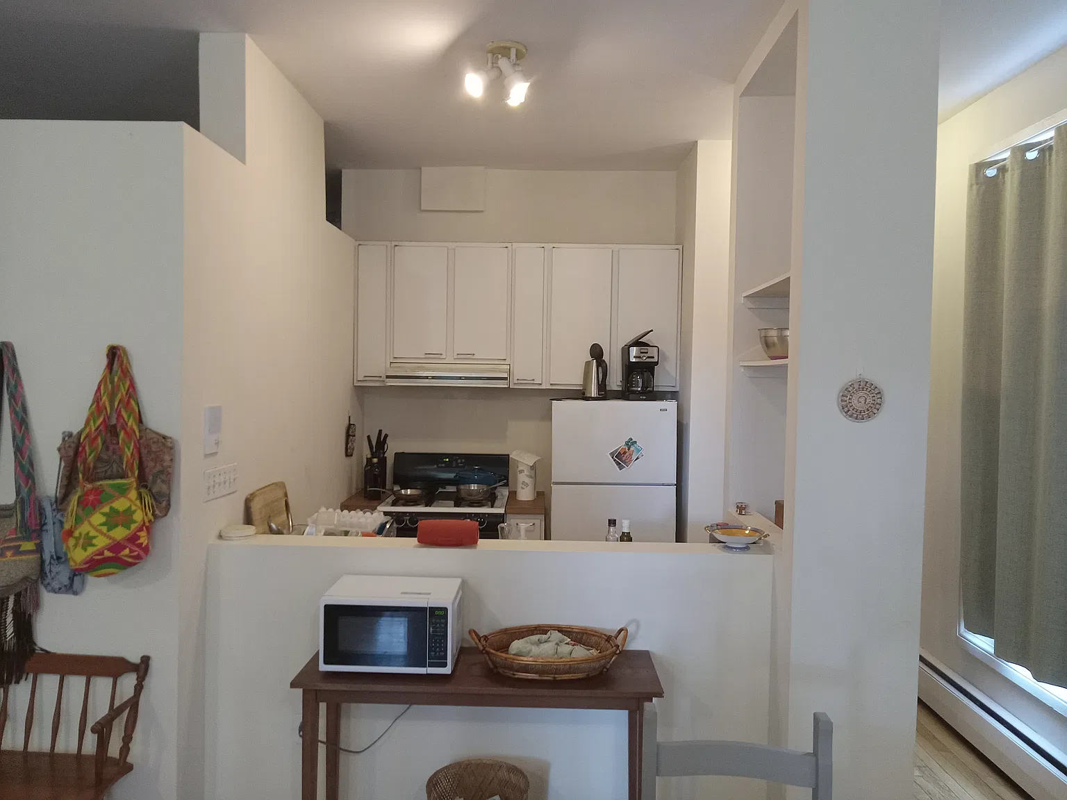 1 bed, 900 sqft, $2,050 — Photo 3