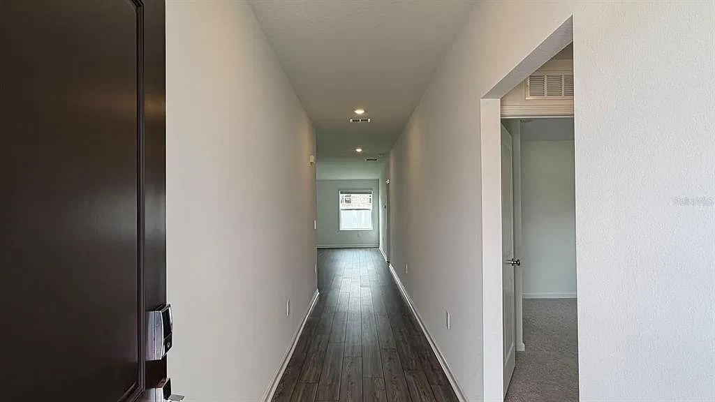 3 bed, 2.0 bath, 1484 sqft, $1,990 — Photo 4