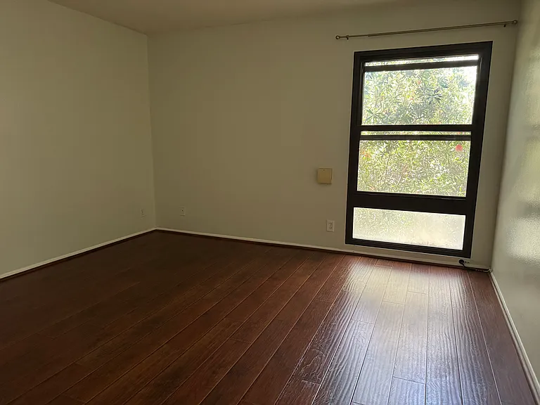 8640 Gulana Ave #J2009 — Photo 11