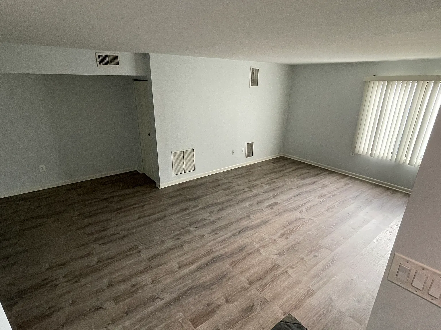50 E Blackwell St — Photo 2