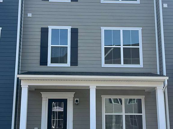 4th image of 1071 Balsam Ln