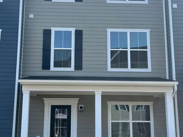 1071 Balsam Ln, Blacksburg, VA 24060