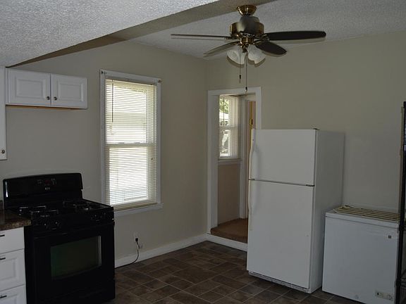 4th image of 3431 Avenue E