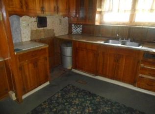 15404 Sears St, Vandalia, MI 49095