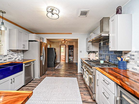 4th image of 14920 Bj Dusek Rd