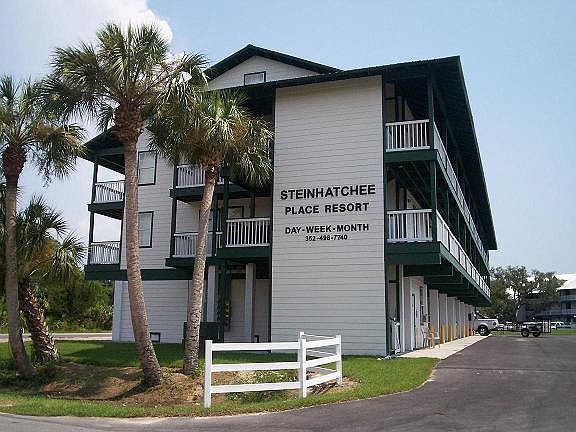 Steinhatchee Place Resort