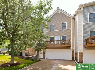 18157 Hayes Ct, Omaha, NE 68135