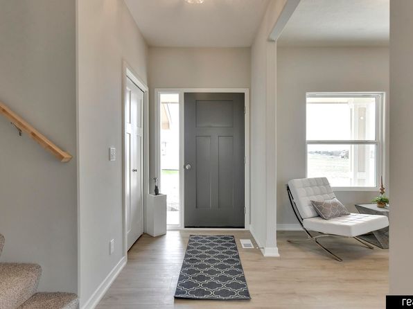 4406 Barksdale Dr, Bellevue, NE 68123