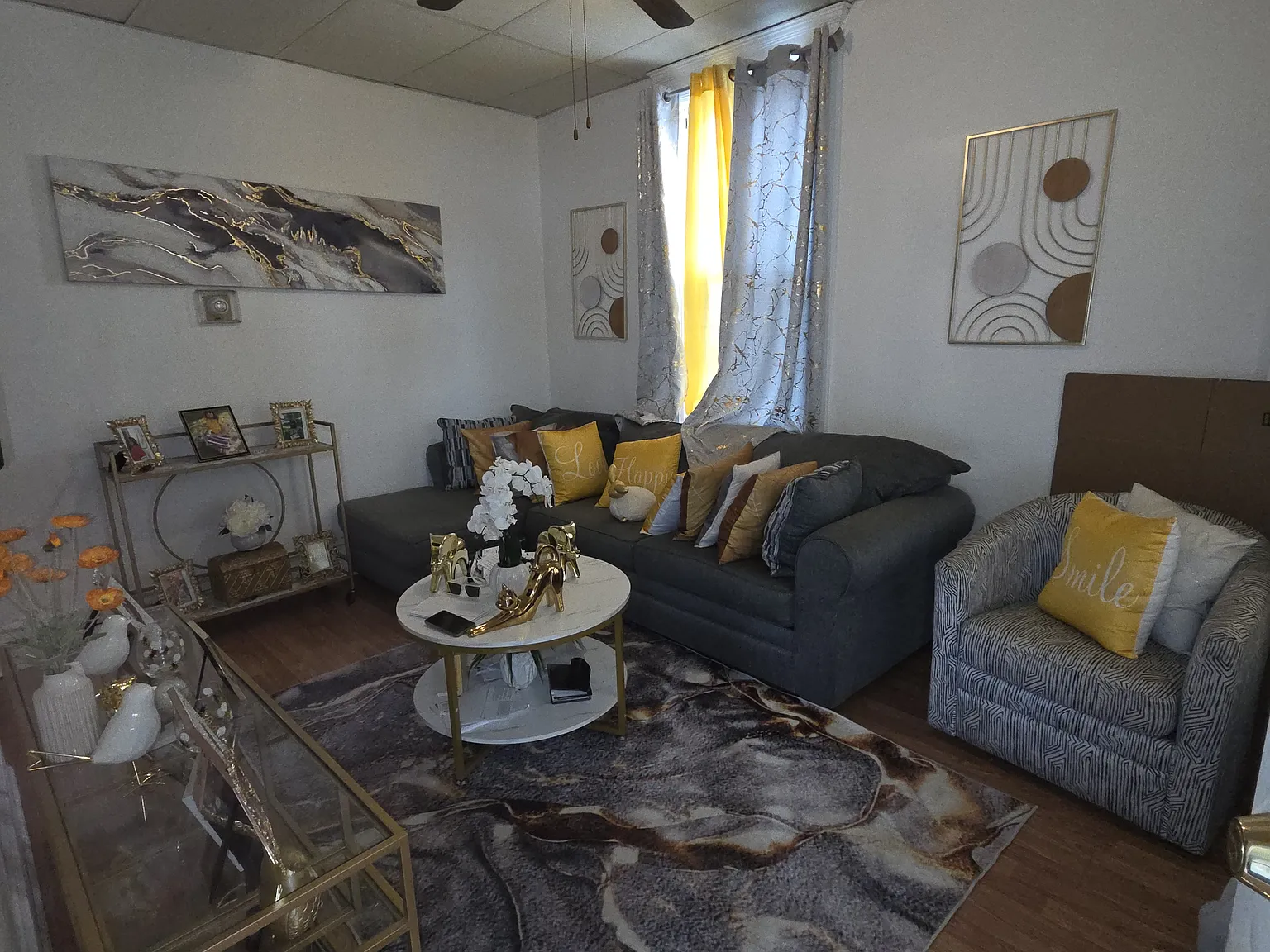 2 bed, $1,260 — Photo 2