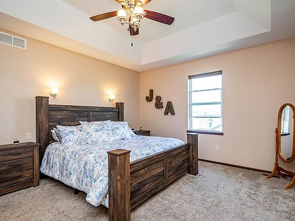 5th image of 512 Rolling Hills Dr