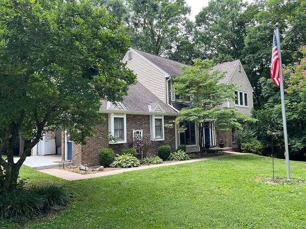 3821 Idlebrook Ln, Burlington, KY 41005