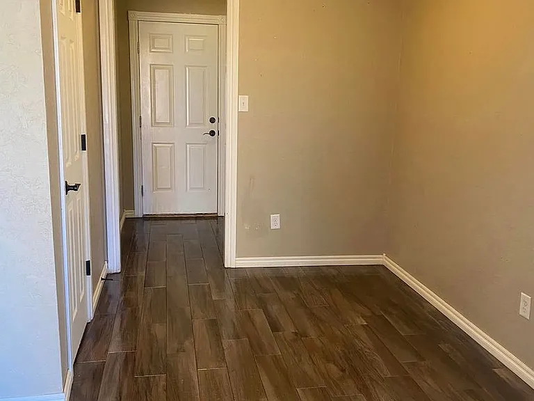 6601 NW Denver Ave — Photo 5