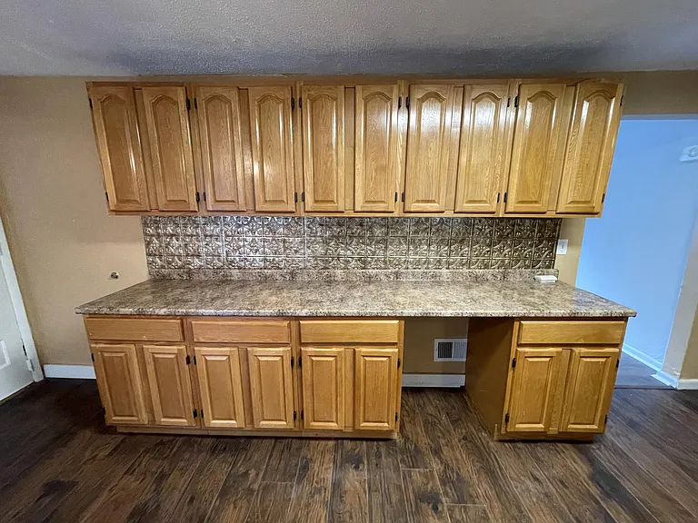 141 Richards Ave — Photo 3