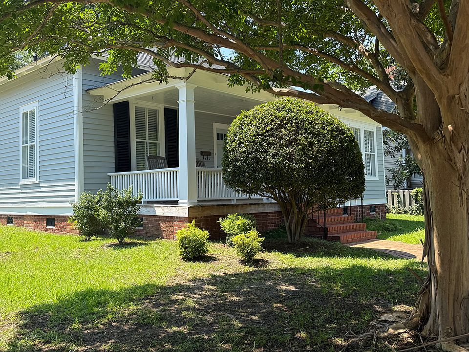 front of house with porch