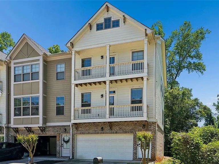2424 Misty Hollow Pl — Photo 2