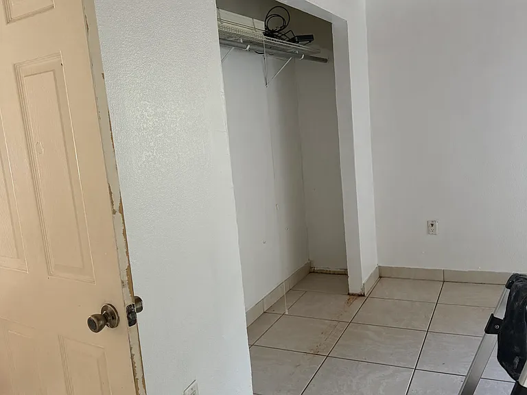 11301 NW 62nd Ct — Photo 7