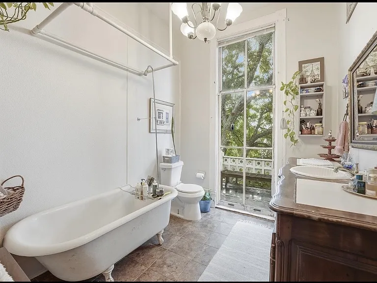 Bathroom from previous tenant