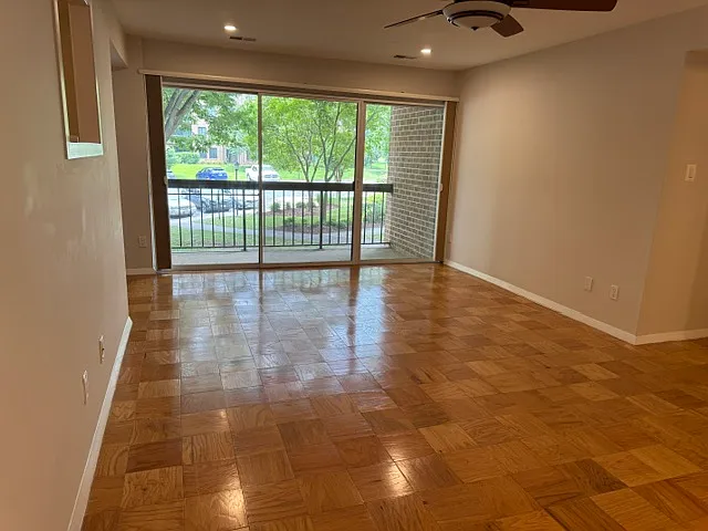 2 bed, 1258 sqft, $2,580 — Photo 2