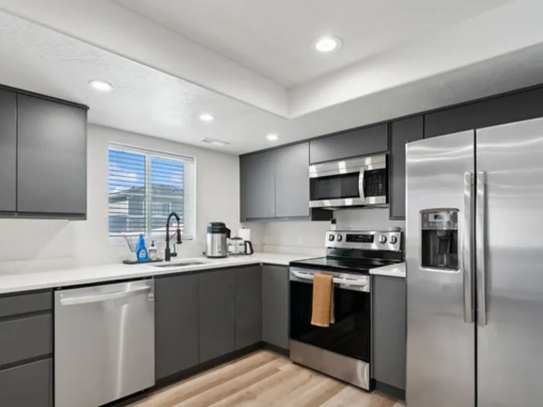 1006 W Firelock Way — Photo 10