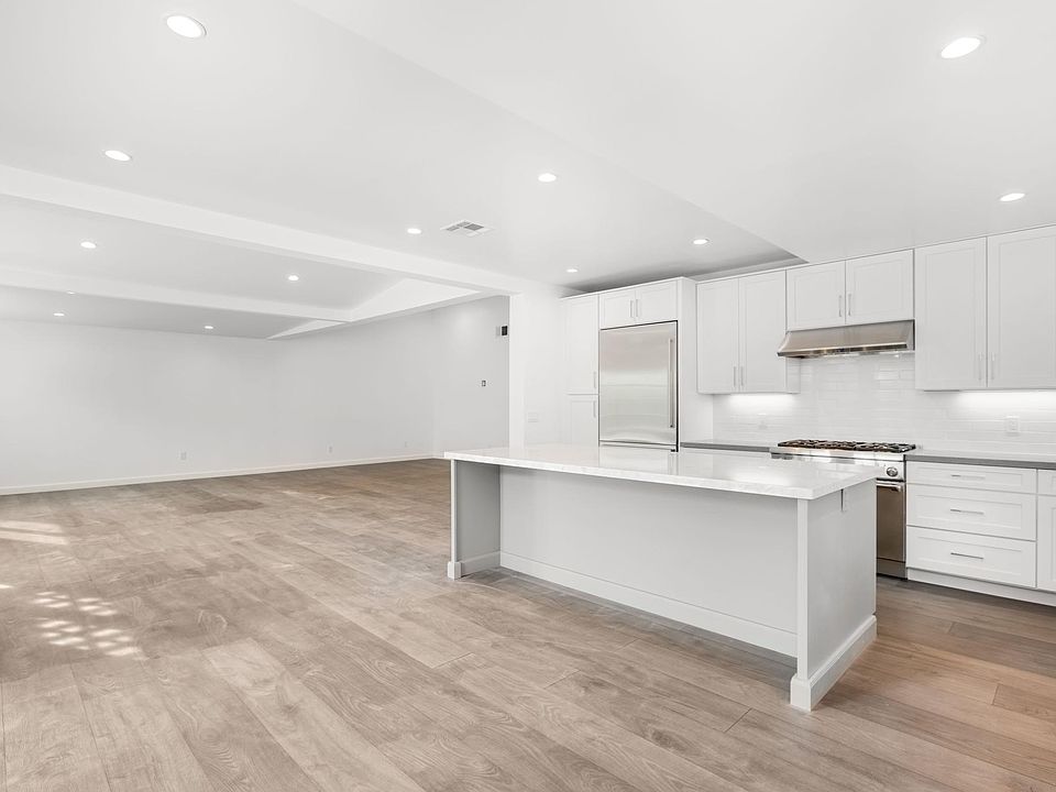 1st image of 21331 Bellini Dr