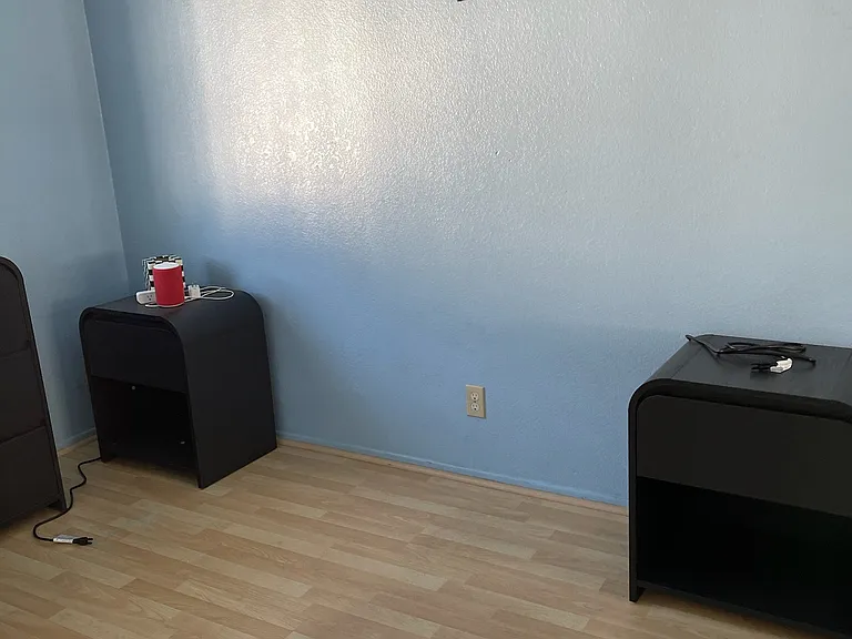 19620 Wyandotte St #3 — Photo 14