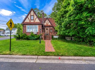 425 Grove Ave, Metuchen, NJ 08840