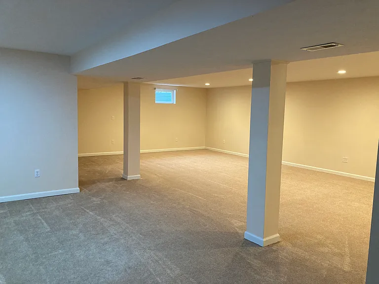 Family room picture 2