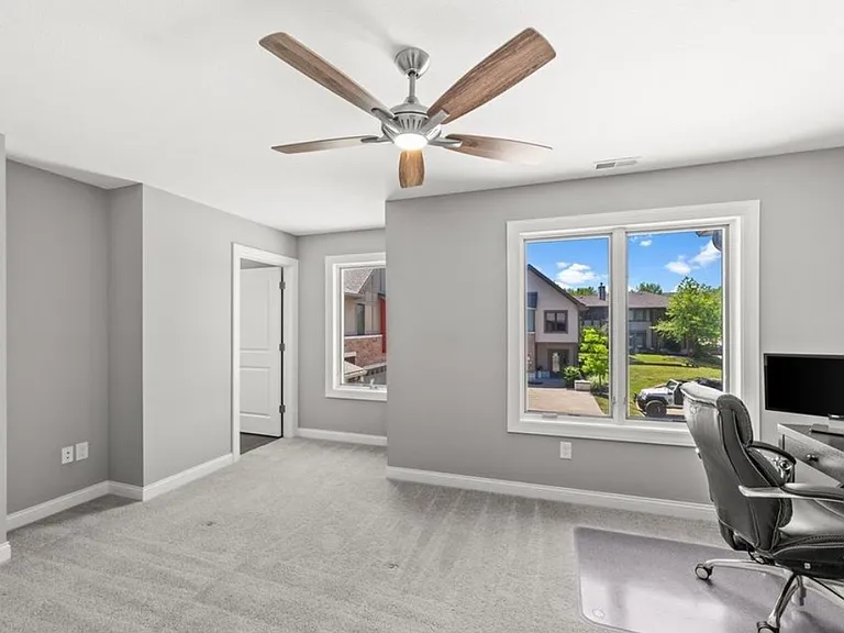 1357 Slate Ct — Photo 7