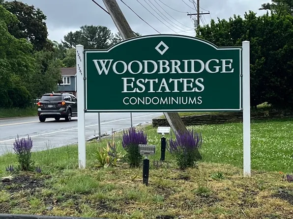 1261 Church St APT 68, New Bedford, MA 02745