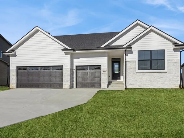 895 Harrington Way, Waukee, IA 50263