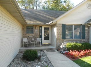 2217 Cailynn Dr, Terre Haute, IN 47802