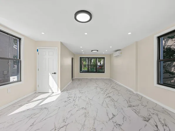 53 South Avenue image 8 of 22