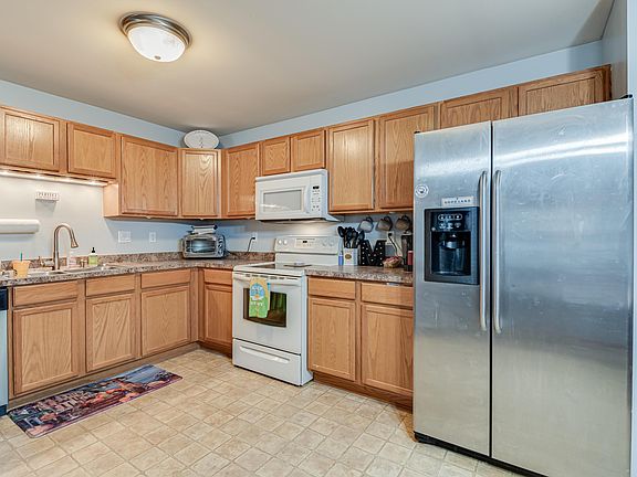 3rd image of 1401 Garay Ln Unit 1