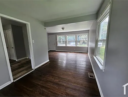 3522 E 9th Ave — Photo 7