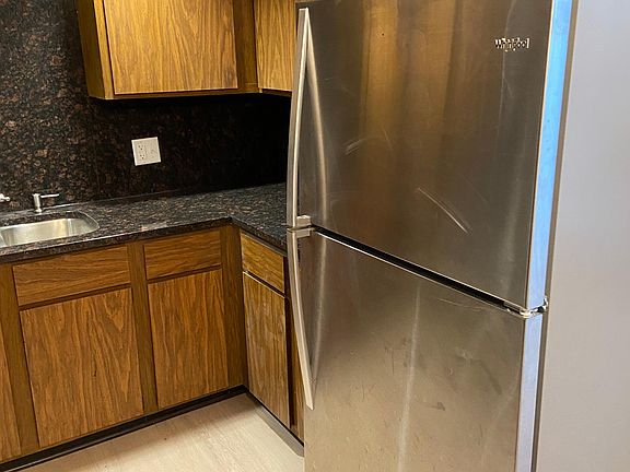 5th image of 1370 E Washington St #1NE