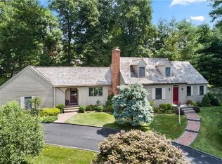 36 Hunt Farm Rd, Waccabuc, NY 10597