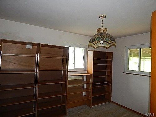 5th image of 2414 Netherwood Dr