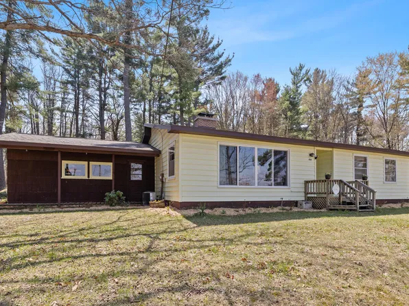 634 E Croton Dr, Newaygo, MI 49337