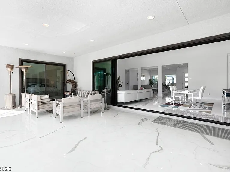 4315 N Dapple Gray Rd — Photo 32