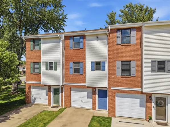120 Woodhaven Dr, Seven Fields, PA 16046