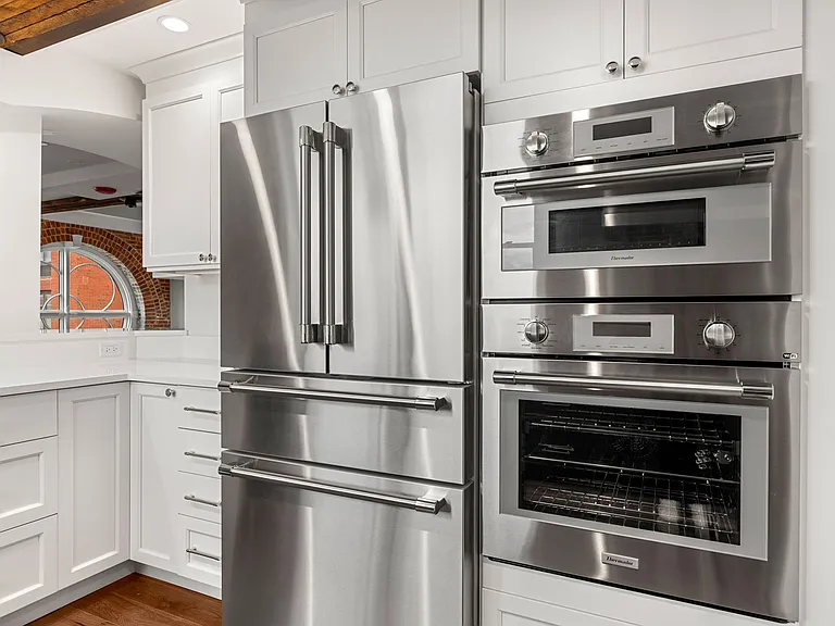 Very High End Thermador Refrigerator double freezer and AMAZING DOUBLE OVENS