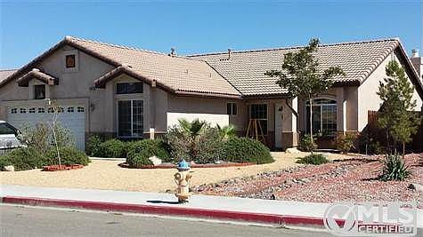 1st image of 15955 Oak Ct