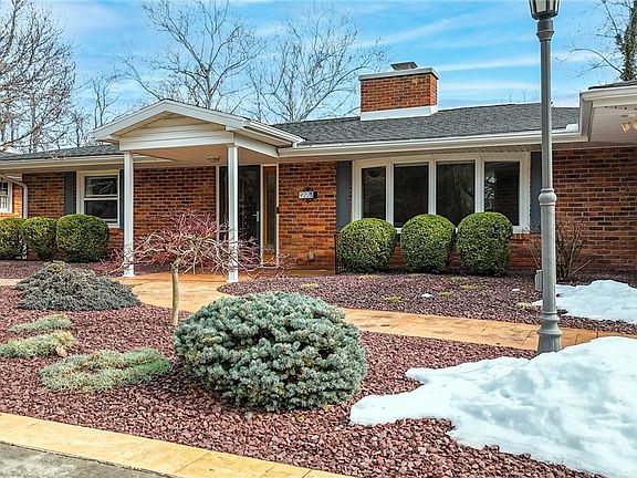 3rd image of 922 Glendale Rd