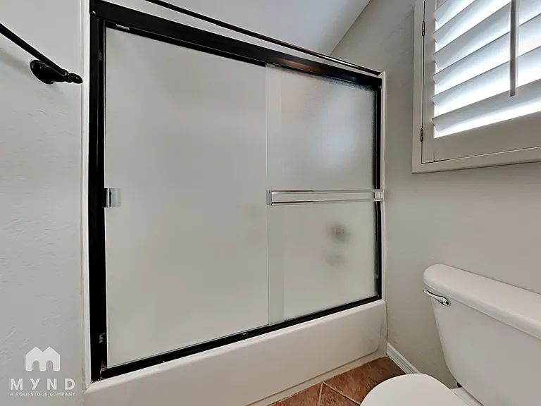 17524 W Mandalay Ln — Photo 23