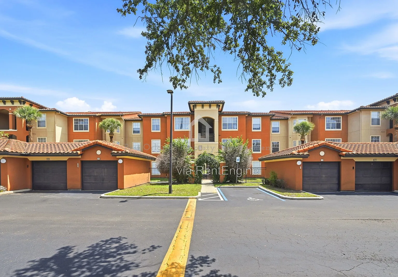 2 bed, 2.0 bath, 1073 sqft, $1,525 — Photo 1