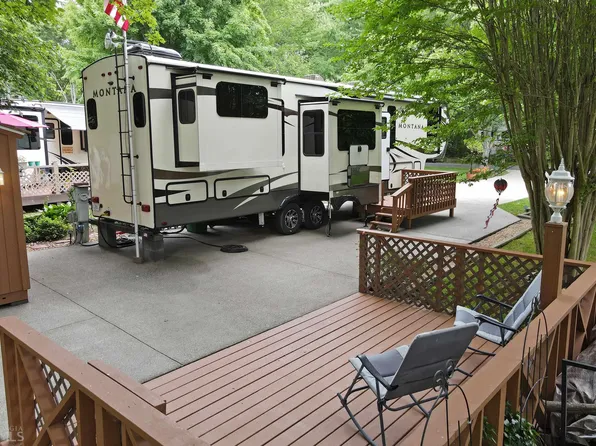 86 Moccasin Ln, Blairsville, GA 30512