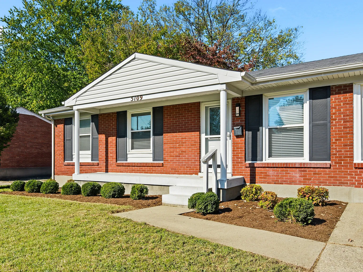 5109 Barnes Dr — Photo 2