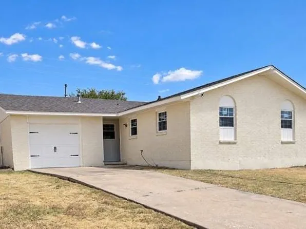 1711 NW 49th St, Lawton, OK 73505