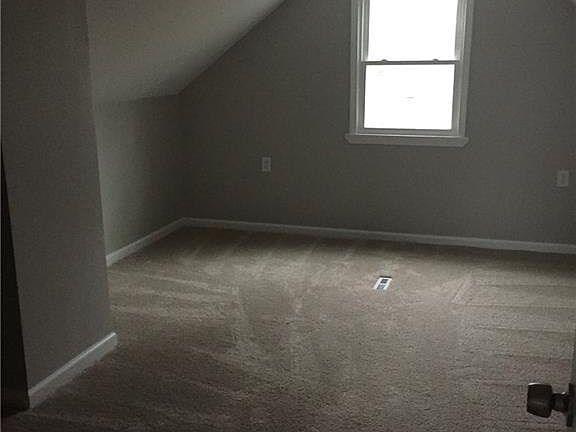 3rd image of 99 Lewan Dr